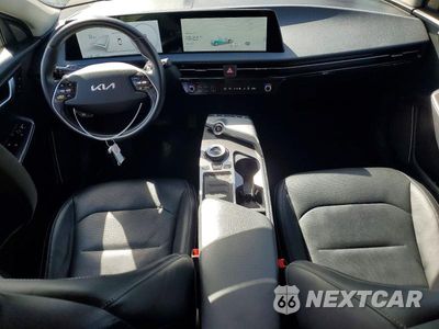 Zdjęcie 8 z 13 samochodu: 2023 KIA EV6 WIND VIN:KNDC34LA4P5157284 - miniatura