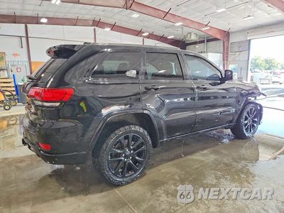 Trzecie zdjęcie samochodu z tyłu: 2017 JEEP GRAND CHEROKEE LAREDO VIN:1C4RJFAG0HC853446 - miniatura