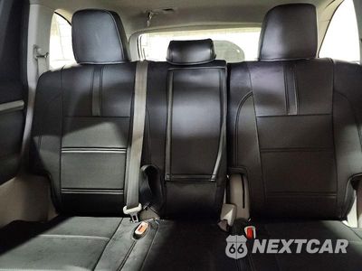 Zdjęcie 10 z 13 samochodu: 2018 TOYOTA HIGHLANDER LE VIN:5TDBZRFH7JS494050 - miniatura
