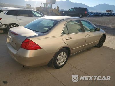Trzecie zdjęcie samochodu z tyłu: 2006 HONDA ACCORD LX VIN:1HGCM56476A095220 - miniatura