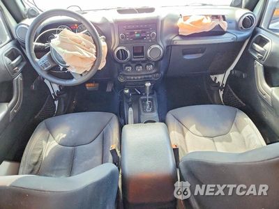 Zdjęcie 8 z 12 samochodu: 2013 JEEP WRANGLER UNLIMITED SPORT VIN:1C4BJWDG0DL632551 - miniatura