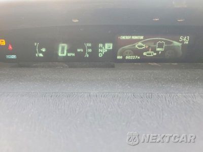 Zdjęcie 9 z 13 samochodu: 2014 TOYOTA PRIUS TWO VIN:JTDKN3DU9E1829224 - miniatura