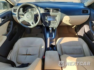 Zdjęcie 8 z 12 samochodu: 2011 VOLKSWAGEN JETTA SE VIN:3VWDX7AJ8BM004372 - miniatura