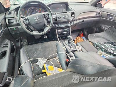 Zdjęcie 8 z 12 samochodu: 2017 HONDA ACCORD SPORT VIN:1HGCR2F51HA122908 - miniatura