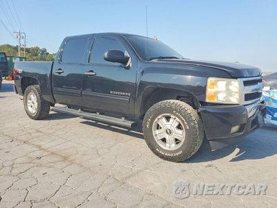 Czwarte zdjęcie samochodu z boku: 2011 CHEVROLET SILVERADO K1500 LT VIN:3GCPKSE32BG391271 - miniatura