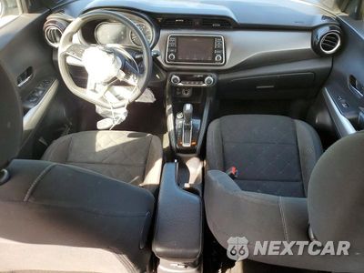 Zdjęcie 8 z 12 samochodu: 2020 NISSAN KICKS SV VIN:3N1CP5CV4LL565455 - miniatura