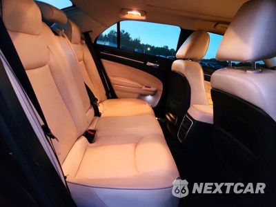 Zdjęcie 10 z 12 samochodu: 2021 CHRYSLER 300 TOURING VIN:2C3CCAAG8MH614970 - miniatura