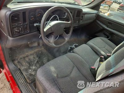 Zdjęcie 8 z 12 samochodu: 2004 CHEVROLET SILVERADO C1500 VIN:1GCEC14X84Z300297 - miniatura