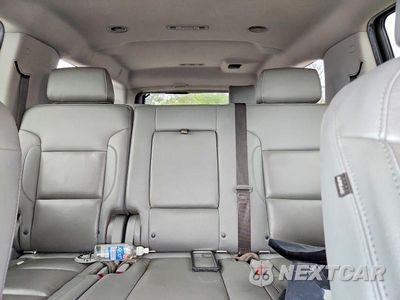 Zdjęcie 10 z 13 samochodu: 2019 CHEVROLET SUBURBAN K1500 LT VIN:1GNSKHKCXKR160742 - miniatura