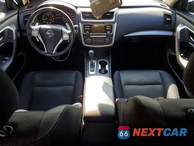 Zdjęcie 8 z 12 samochodu: 2017 NISSAN ALTIMA 2.5 SR VIN:1N4AL3AP5HN306687 - miniatura