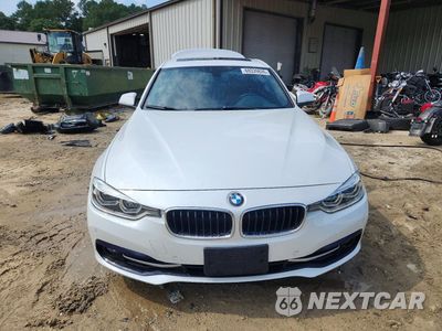 Piąte zdjęcie samochodu w środku: 2018 BMW 330 XI VIN:WBA8D9C53JA607702 - miniatura