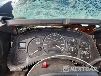 Zdjęcie 9 z 13 samochodu: 2002 CHEVROLET SILVERADO C1500 VIN:1GCEC14V52Z292073 - miniatura