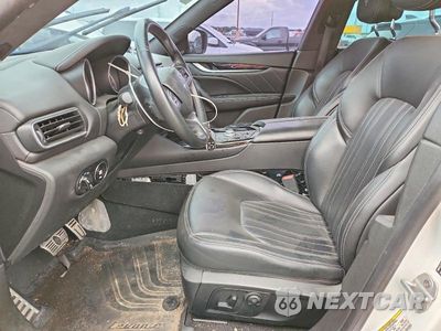 Zdjęcie 7 z 13 samochodu: 2019 MASERATI LEVANTE VIN:ZN661XUA7KX318693 - miniatura