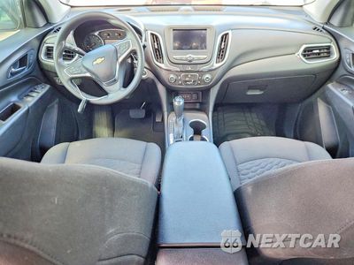 Zdjęcie 8 z 13 samochodu: 2021 CHEVROLET EQUINOX LT VIN:2GNAXKEV2M6145352 - miniatura