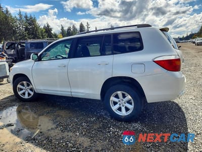Drugie zdjęcie samochodu z przodu: 2010 TOYOTA HIGHLANDER BASE VIN:5TDBK3EH4AS026232 - miniatura