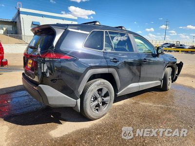 Trzecie zdjęcie samochodu z tyłu: 2026 TOYOTA RAV4 LE VIN:JTM6CRAV2TJ007689 - miniatura