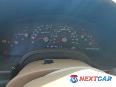 Zdjęcie 9 z 13 samochodu: 2003 FORD EXPEDITION EDDIE BAUER VIN:1FMPU18L13LC56492 - miniatura