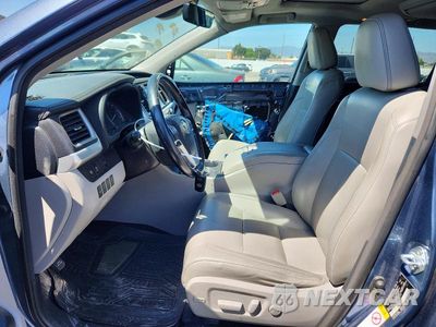 Zdjęcie 7 z 14 samochodu: 2017 TOYOTA HIGHLANDER XLE VIN:5TDKZRFH9HS508248 - miniatura