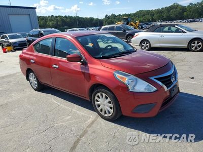 Czwarte zdjęcie samochodu z boku: 2018 NISSAN VERSA SV VIN:3N1CN7AP5JL803509 - miniatura