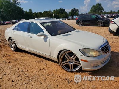 Czwarte zdjęcie samochodu z boku: 2007 MERCEDES-BENZ S 550 4MATIC VIN:WDDNG86X57A093189 - miniatura