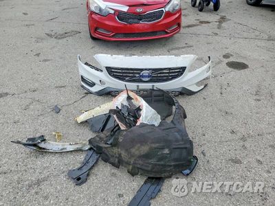 Zdjęcie 12 z 13 samochodu: 2017 VOLVO S60 DYNAMIC VIN:YV140MTL3H2430386 - miniatura