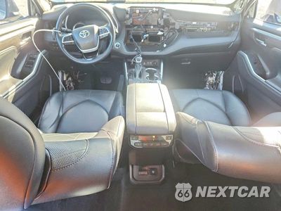 Zdjęcie 8 z 13 samochodu: 2022 TOYOTA HIGHLANDER PLATINUM VIN:5TDFZRBH7NS200255 - miniatura