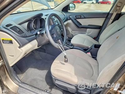 Zdjęcie 7 z 12 samochodu: 2011 KIA FORTE EX VIN:KNAFU4A26B5891565 - miniatura
