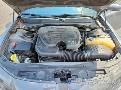 Zdjęcie 11 z 12 samochodu: 2019 CHRYSLER 300 S VIN:2C3CCABG6KH679019 - miniatura