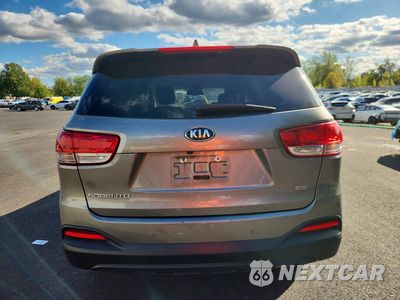 Zdjęcie 6 z 12 samochodu: 2017 KIA SORENTO LX VIN:5XYPGDA39HG257917 - miniatura