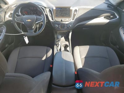 Zdjęcie 8 z 12 samochodu: 2025 CHEVROLET MALIBU LT VIN:1G1ZD5ST0SF121877 - miniatura