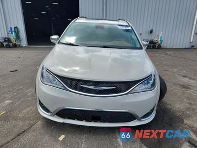 Piąte zdjęcie samochodu w środku: 2017 CHRYSLER PACIFICA LIMITED VIN:2C4RC1GG1HR741508 - miniatura