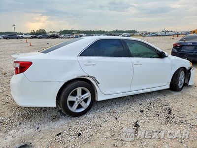 Trzecie zdjęcie samochodu z tyłu: 2014 TOYOTA CAMRY SE VIN:4T1BF1FK2EU377589 - miniatura