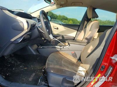 Zdjęcie 7 z 12 samochodu: 2017 TOYOTA PRIUS TWO VIN:JTDKBRFU0H3050327 - miniatura