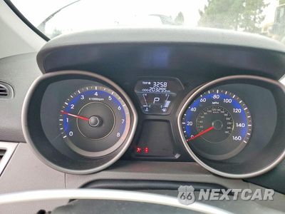 Zdjęcie 9 z 12 samochodu: 2012 HYUNDAI ELANTRA GLS VIN:KMHDH4AE6CU349992 - miniatura