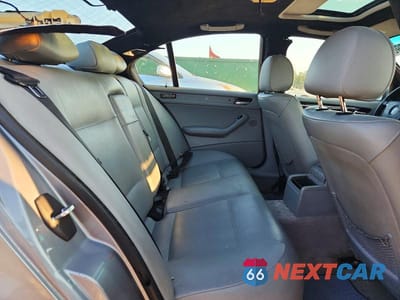 Zdjęcie 10 z 12 samochodu: 2004 BMW 325 I VIN:WBAET37494NJ45356 - miniatura