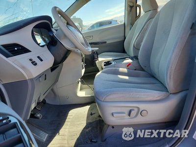 Zdjęcie 7 z 13 samochodu: 2011 TOYOTA SIENNA LE VIN:5TDKK3DC9BS105838 - miniatura