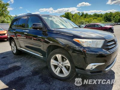Czwarte zdjęcie samochodu z boku: 2013 TOYOTA HIGHLANDER LIMITED VIN:5TDDK3EH4DS202502 - miniatura