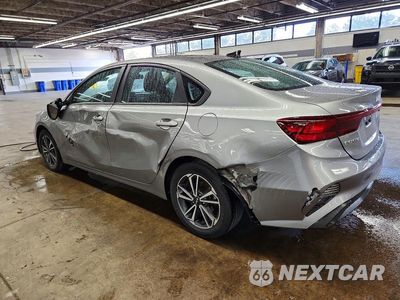 Drugie zdjęcie samochodu z przodu: 2023 KIA FORTE LXS VIN:3KPF24AD0PE615629 - miniatura