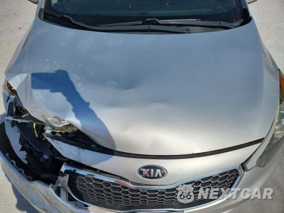 Zdjęcie 11 z 12 samochodu: 2014 KIA FORTE LX VIN:KNAFK4A69E5222946 - miniatura