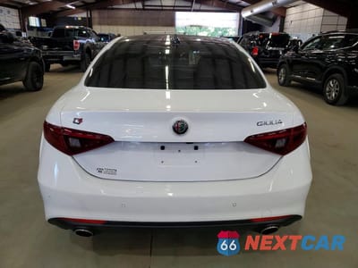 Zdjęcie 6 z 12 samochodu: 2018 ALFA ROMEO GIULIA Q4 VIN:ZARFAEDN6J7597664 - miniatura