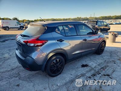 Trzecie zdjęcie samochodu z tyłu: 2020 NISSAN KICKS S VIN:3N1CP5BV5LL573226 - miniatura