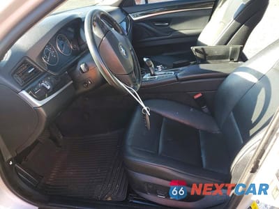 Zdjęcie 7 z 12 samochodu: 2013 BMW 528 XI VIN:WBAXH5C54DDW16419 - miniatura
