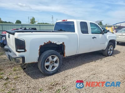 Trzecie zdjęcie samochodu z tyłu: 2011 CHEVROLET SILVERADO K1500 LS VIN:1GCRKREA2BZ446172 - miniatura