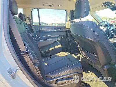 Zdjęcie 11 z 13 samochodu: 2022 JEEP GRAND CHEROKEE L LAREDO VIN:1C4RJKAG6N8612143 - miniatura