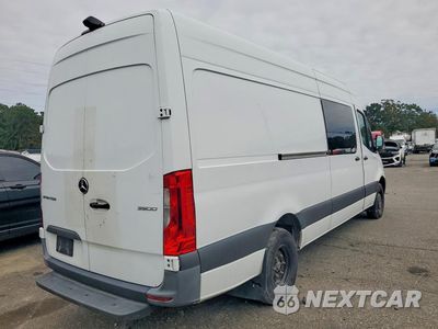 Trzecie zdjęcie samochodu z tyłu: 2019 MERCEDES-BENZ SPRINTER 2500/3500 DELIVERY VAN VIN:WD3PF1CD8KP191107 - miniatura