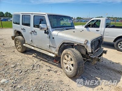 Czwarte zdjęcie samochodu z boku: 2012 JEEP WRANGLER UNLIMITED SAHARA VIN:1C4HJWEG1CL206844 - miniatura