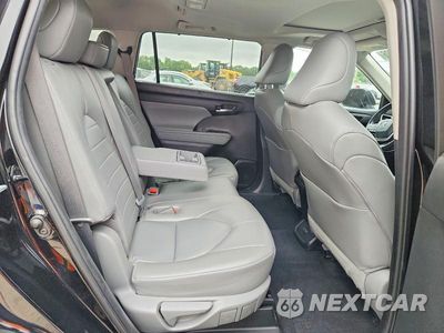 Zdjęcie 11 z 13 samochodu: 2023 TOYOTA HIGHLANDER XLE VIN:5TDKDRBH2PS041581 - miniatura