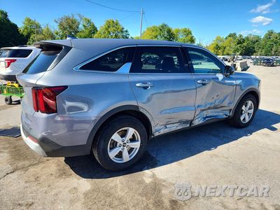 Trzecie zdjęcie samochodu z tyłu: 2025 KIA SORENTO LX VIN:5XYRG4JC7SG326216 - miniatura