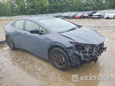 Czwarte zdjęcie samochodu z boku: 2024 TOYOTA PRIUS LE VIN:JTDACAAU2R3041180 - miniatura