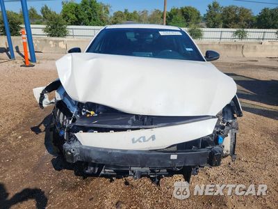 Piąte zdjęcie samochodu w środku: 2022 KIA FORTE GT LINE VIN:3KPF54ADXNE458650 - miniatura